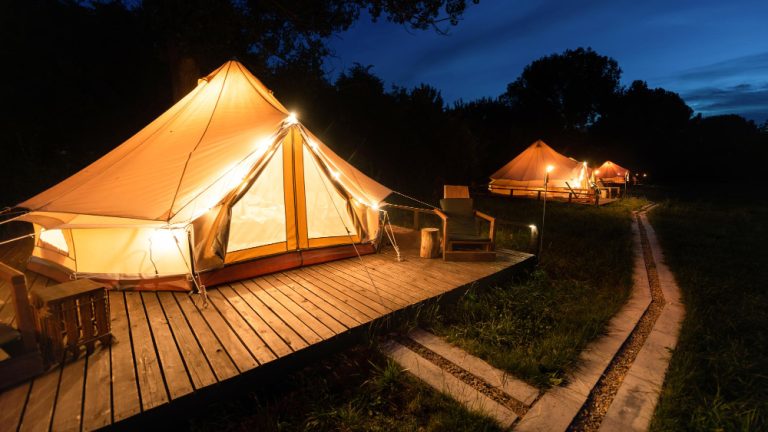 bisnis glamping
