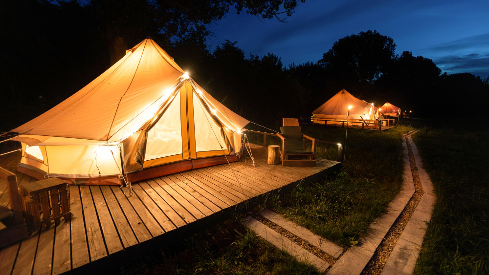 bisnis glamping